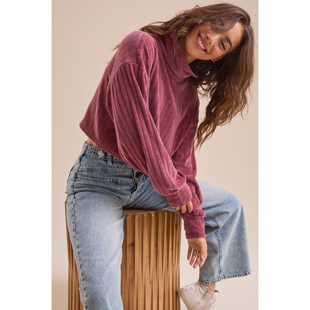 Altar'd State Burgundy Ribbed Turtleneck Cropped Sweater Women's Medium